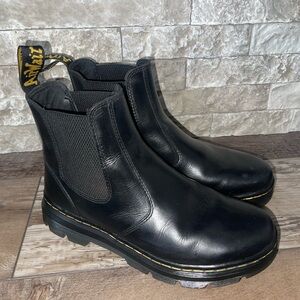 Dr. Martens Unisex Embury Leather Chelsea Boot, US Size 9 Men, 10 Women